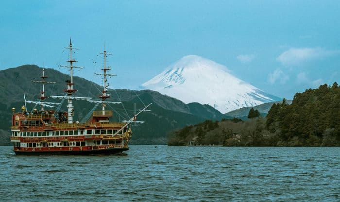 mount fuji hakone cruise