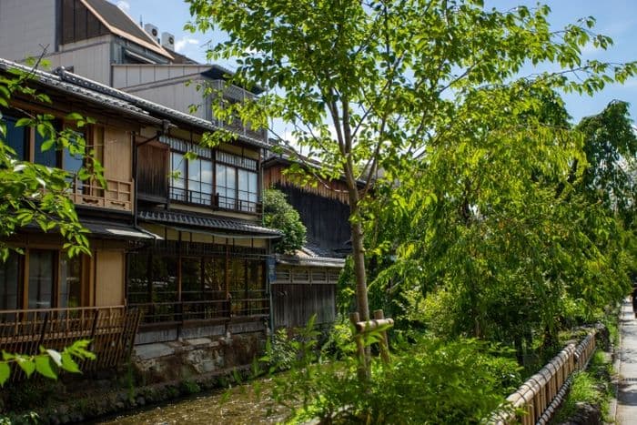 Gion Shirakawa