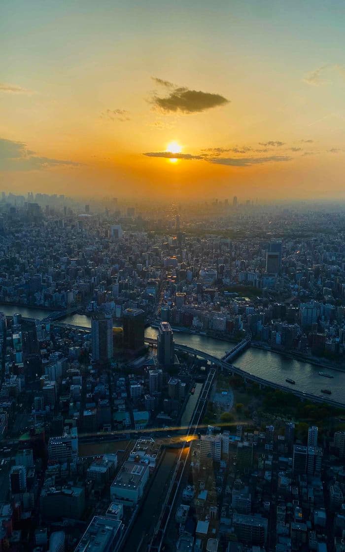 Sonnenuntergang in Tokio🌇